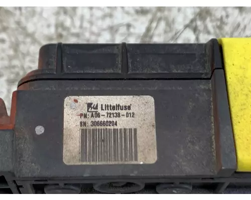 FREIGHTLINER A06-72138-012 Fuse Box