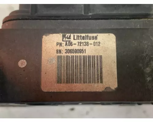 FREIGHTLINER A06-72138-012 Fuse Box