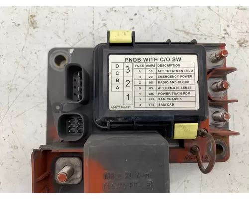 FREIGHTLINER A06-75148-011 Fuse Box OEM# A0675148011 in OWENSBORO, KY ...