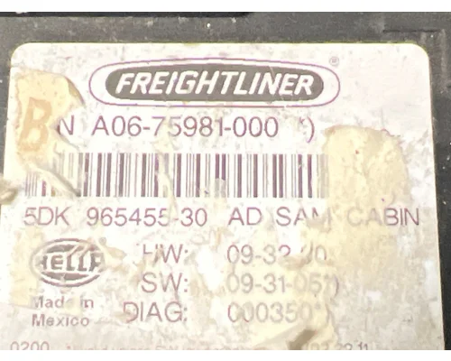 FREIGHTLINER A06-75981-000 Fuse Box
