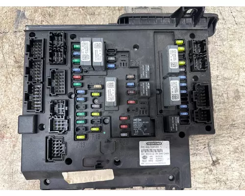 FREIGHTLINER A06-75981-002 Fuse Box