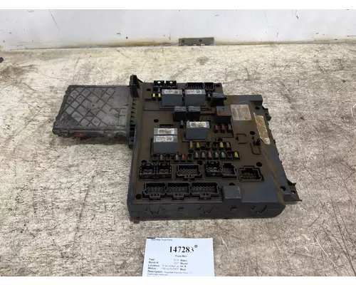 FREIGHTLINER A06-75981-003 Fuse Box