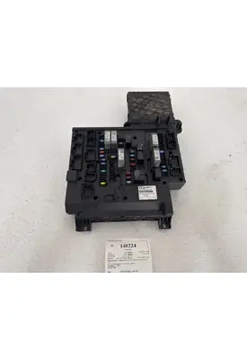 FREIGHTLINER A06-75981-004R Fuse Box