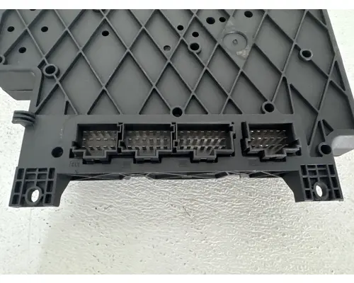 FREIGHTLINER A06-75981-004R Fuse Box
