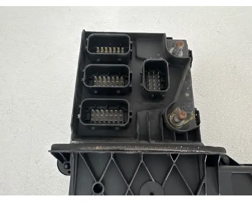 FREIGHTLINER A06-75981-004R Fuse Box