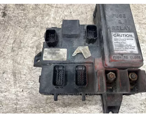 FREIGHTLINER A06-75984-002 Fuse Box