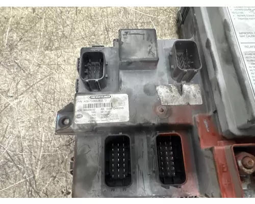 FREIGHTLINER A06-75984-002 Fuse Box