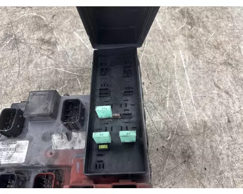 FREIGHTLINER A06-75984-002 Fuse Box