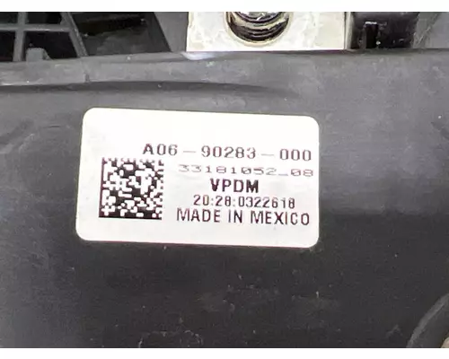 FREIGHTLINER A06-90283-000 Fuse Box