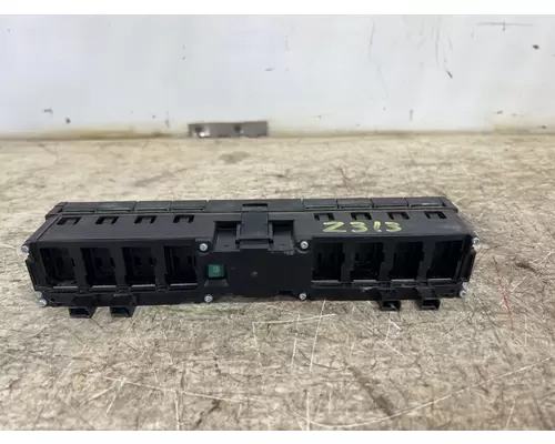 FREIGHTLINER A06-90731-000 Switch Panel