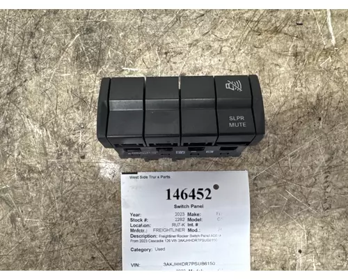 FREIGHTLINER A06-90732-000 Switch Panel