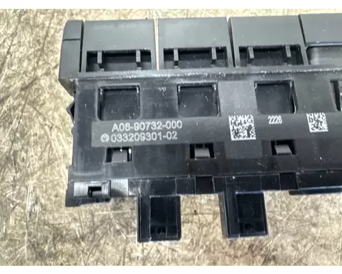 FREIGHTLINER A06-90732-000 Switch Panel