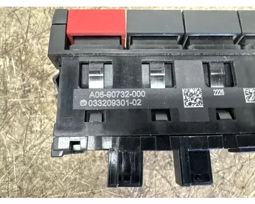 FREIGHTLINER A06-90732-000 Switch Panel