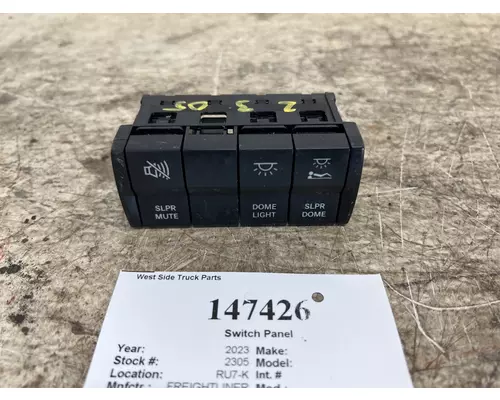 FREIGHTLINER A06-90732-000 Switch Panel