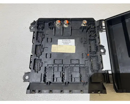 FREIGHTLINER A06-95633-002 Fuse Box