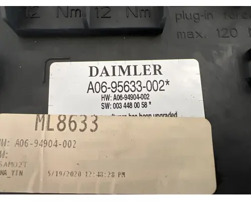 FREIGHTLINER A06-95633-002 Fuse Box