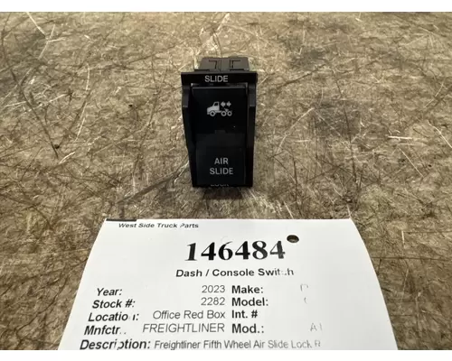 FREIGHTLINER A12-26539-008 Dash  Console Switch