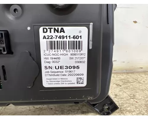 FREIGHTLINER A22-74911-601 Instrument Cluster