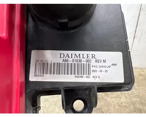 FREIGHTLINER A66-01830-002 Fuse Box