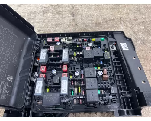 FREIGHTLINER A66-22300-000 Fuse Box