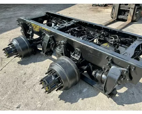 FREIGHTLINER AIRLINER Cutoff Assembly (Complete With Axles)