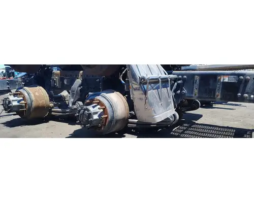 FREIGHTLINER AIRLINER Cutoff Tandem Axle