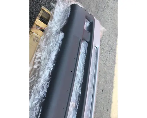 FREIGHTLINER ARGOSY BUMPER CENTER