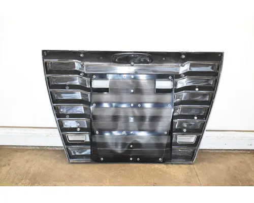 FREIGHTLINER Argosy Grille