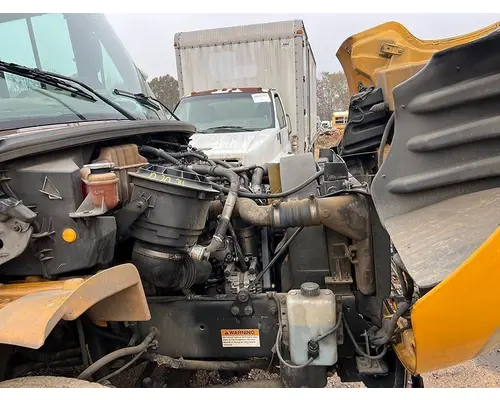 FREIGHTLINER B2 Bus Chassis Wheel