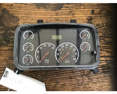 FREIGHTLINER B2 GAUGE CLUSTER