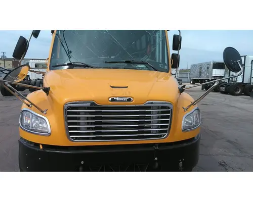FREIGHTLINER B2 HOOD