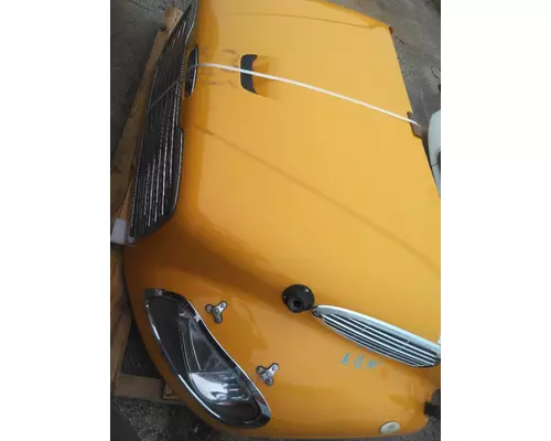 FREIGHTLINER B2 HOOD