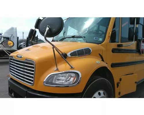 FREIGHTLINER B2 HOOD