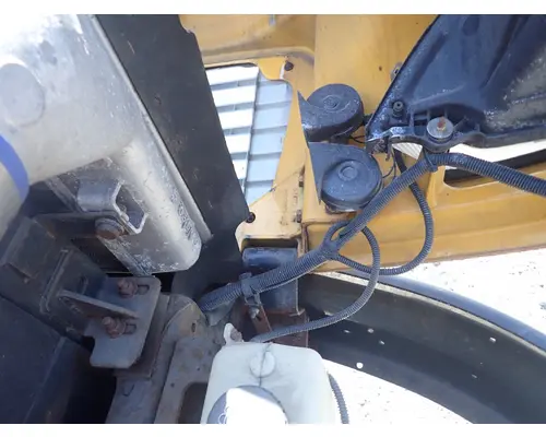 FREIGHTLINER B2 Hood