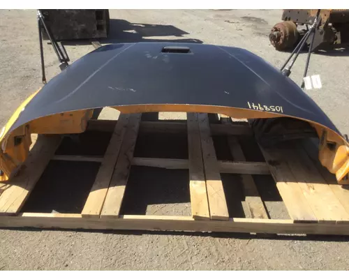 FREIGHTLINER B2 Hood