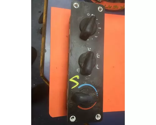 FREIGHTLINER B2 TEMPERATURE CONTROL