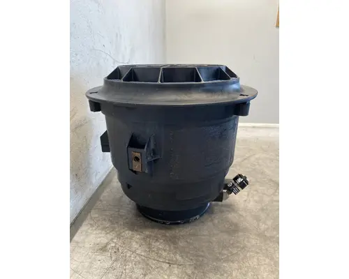 FREIGHTLINER Business Class M2 106 Air Cleaner