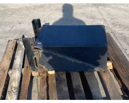FREIGHTLINER Business Class M2 106 Battery Box