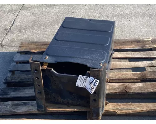 FREIGHTLINER Business Class M2 106 Battery Box