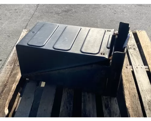 FREIGHTLINER Business Class M2 106 Battery Box