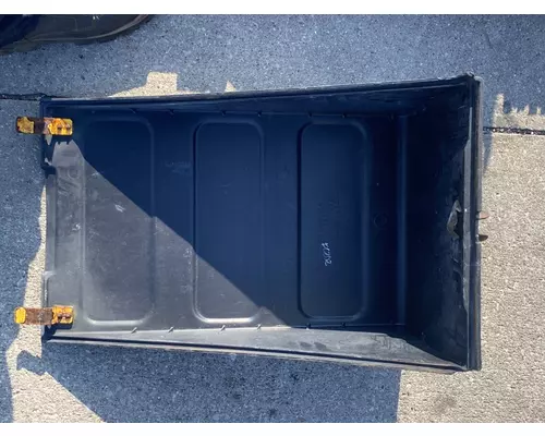 FREIGHTLINER Business Class M2 106 Battery Box
