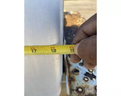 FREIGHTLINER Business Class M2 106 Fuel Tank