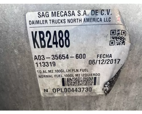 FREIGHTLINER Business Class M2 106 Fuel Tank