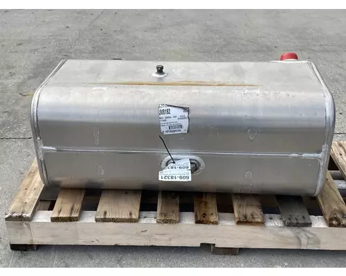 FREIGHTLINER Business Class M2 106 Fuel Tank