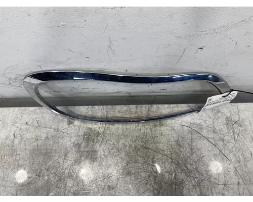 FREIGHTLINER Business Class M2 106 Headlight Bezel