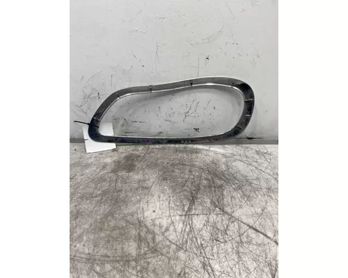 FREIGHTLINER Business Class M2 106 Headlight Bezel
