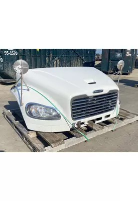 FREIGHTLINER Business Class M2 106 Hood