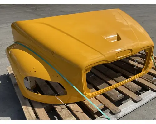 FREIGHTLINER Business Class M2 106 Hood