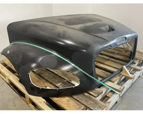 FREIGHTLINER Business Class M2 106 Hood