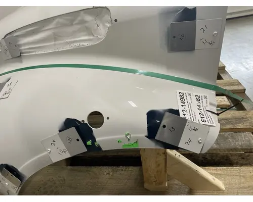 FREIGHTLINER Business Class M2 106 Hood